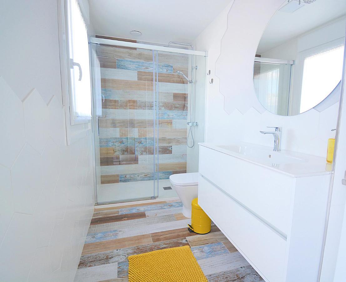 Galihost - Apartamentos Mamuela Ribadumia ภายนอก รูปภาพ
