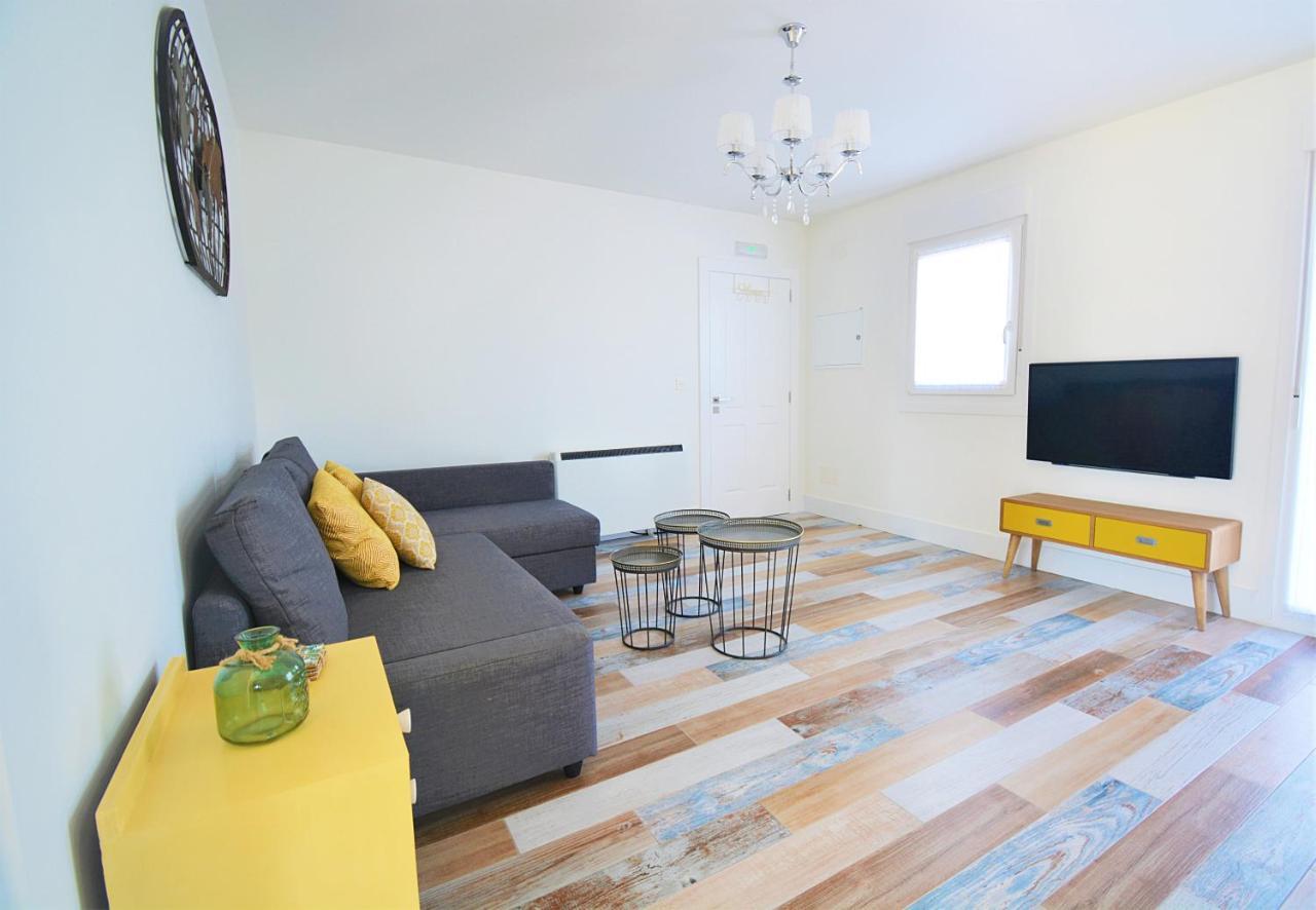 Galihost - Apartamentos Mamuela Ribadumia ภายนอก รูปภาพ