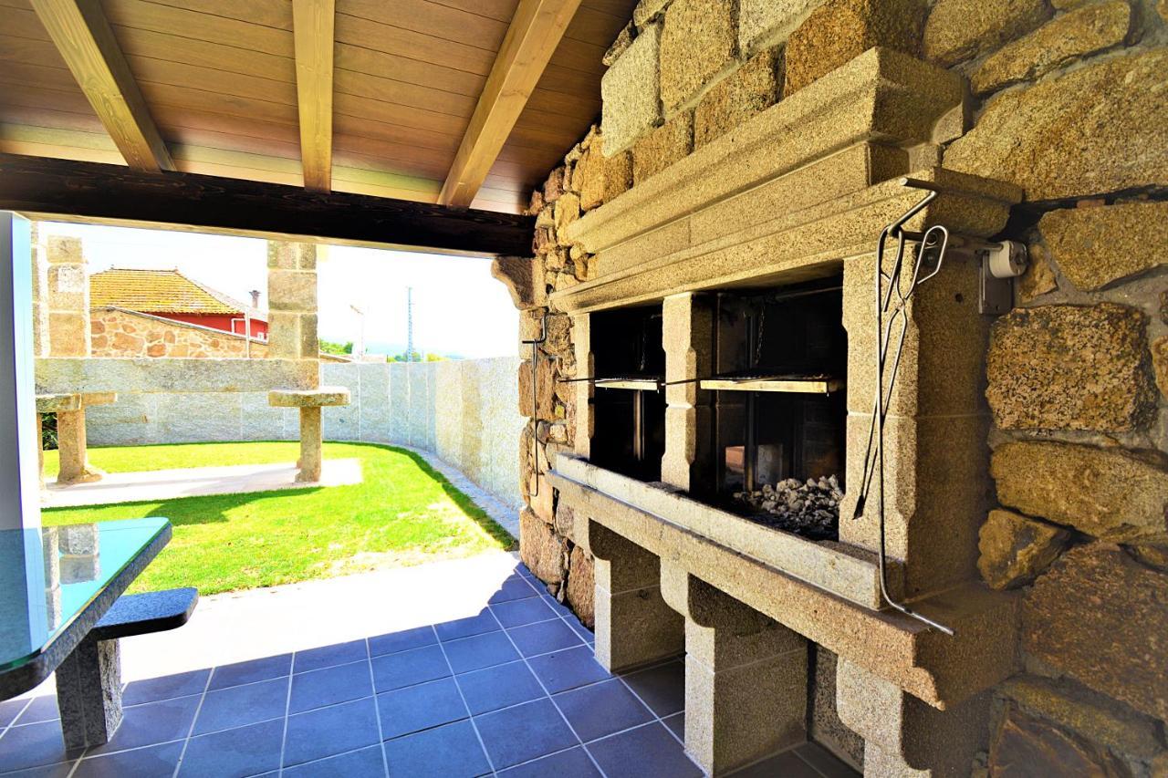 Galihost - Apartamentos Mamuela Ribadumia ภายนอก รูปภาพ