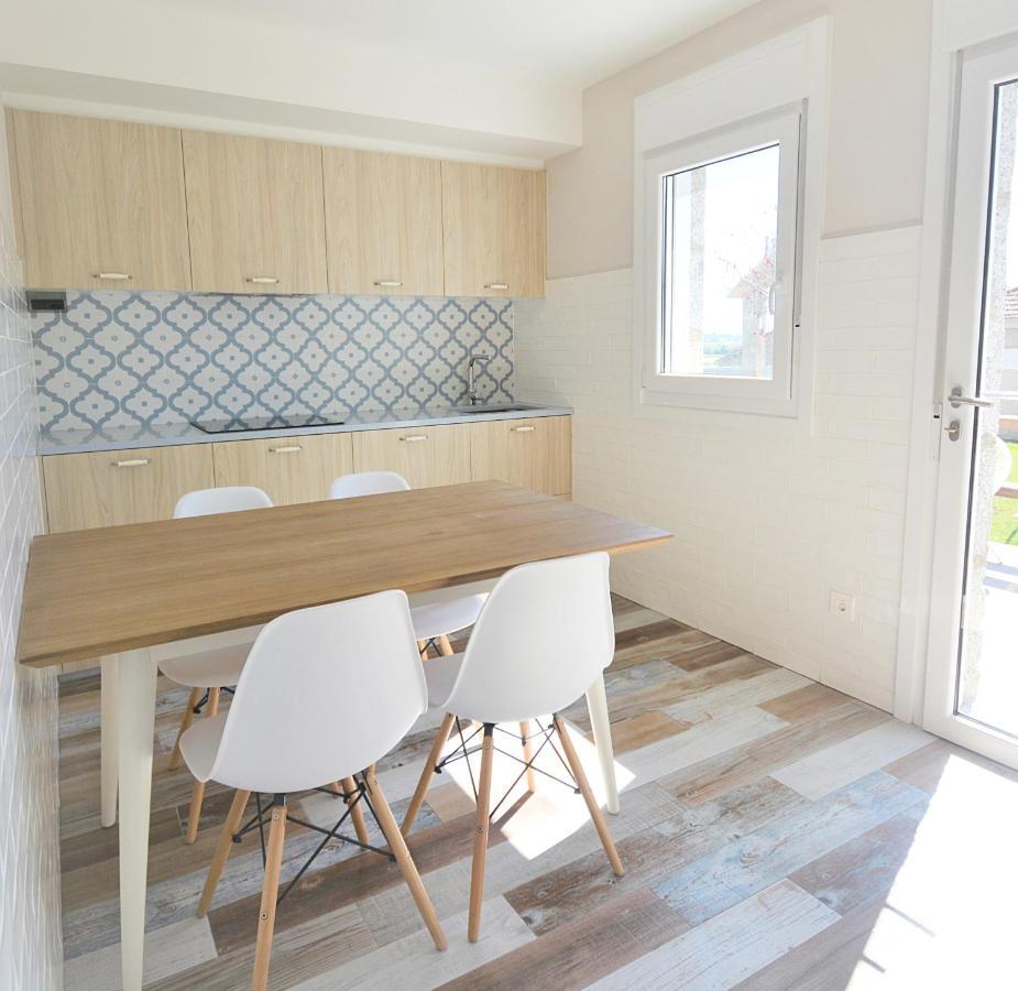 Galihost - Apartamentos Mamuela Ribadumia ภายนอก รูปภาพ
